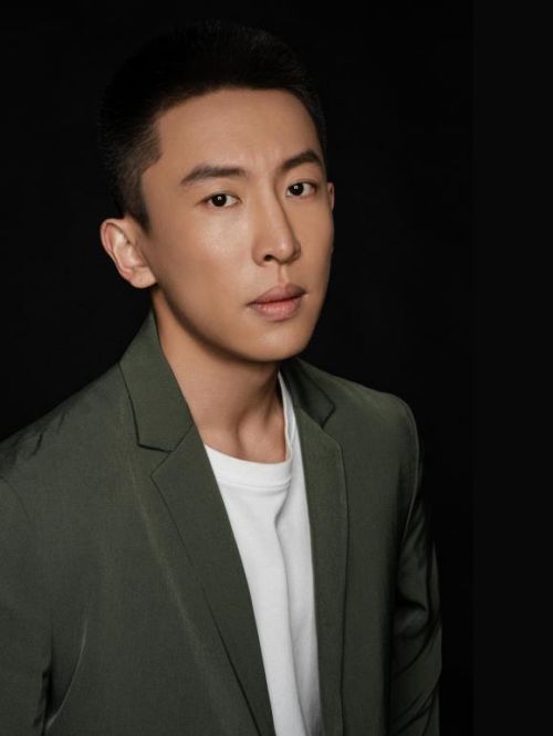 侯佳伟代言,侯佳伟代言费,侯佳伟形象代言,侯佳伟广告代言,侯佳伟明星代言
侯佳伟，中国内地男演员，2021年7月参演电视剧《大决战》，主要作品《如影随心》、《中国合伙人2》等。